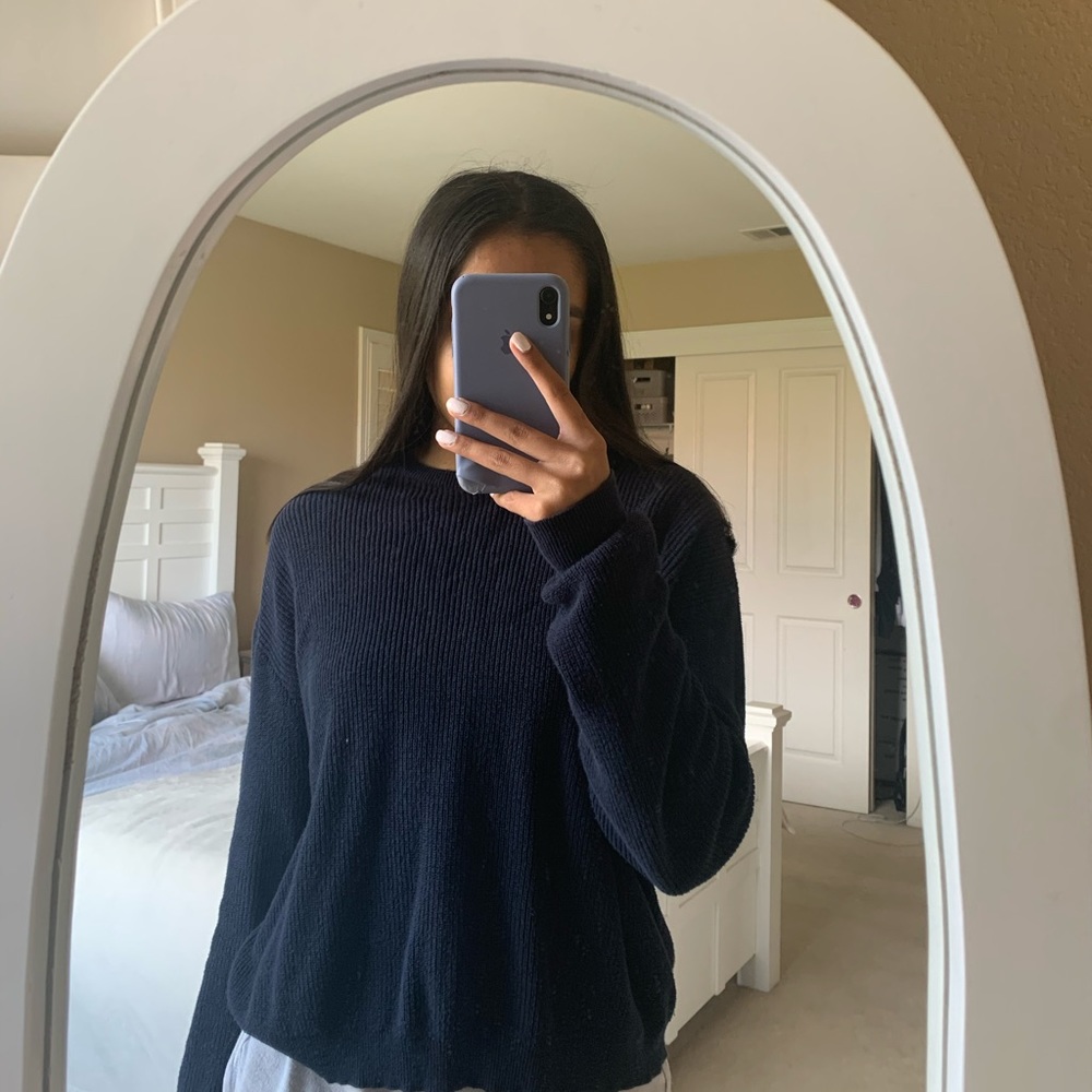 Brandy Melville sweater